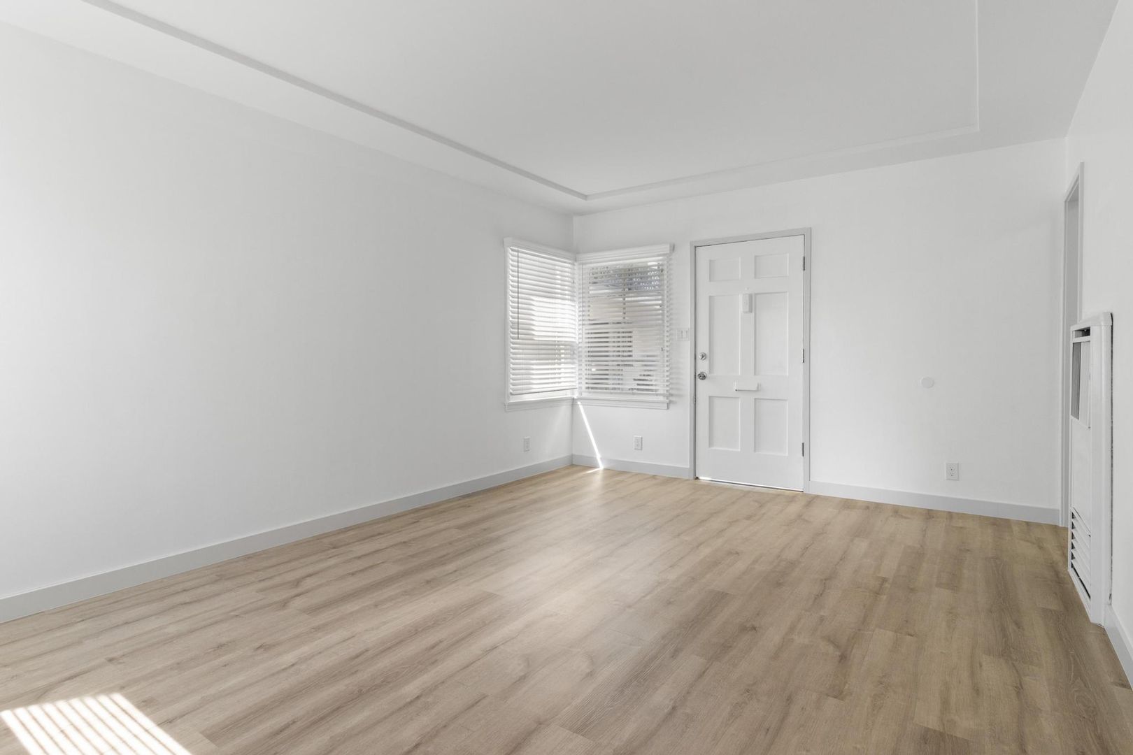 Inglewood Apartment: 1014-1020 S. Inglewood Ave.