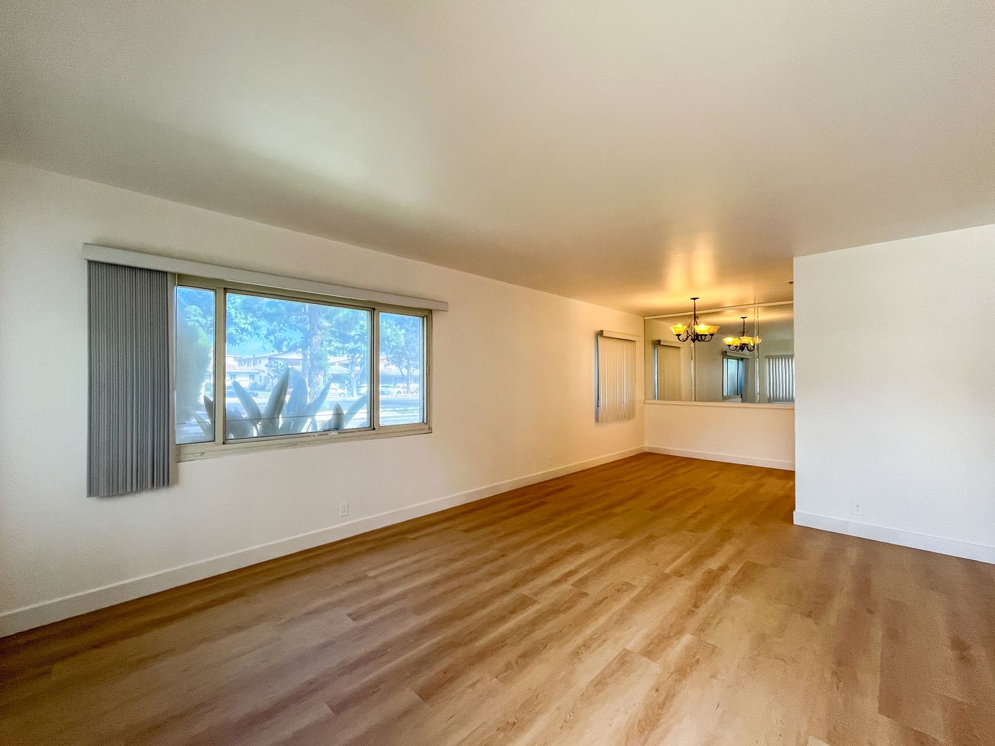 Inglewood Apartment: 10625 Crenshaw Blvd