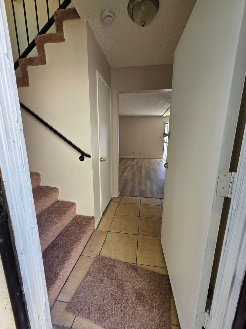 San Pedro Apartment: 322-330 9th Street