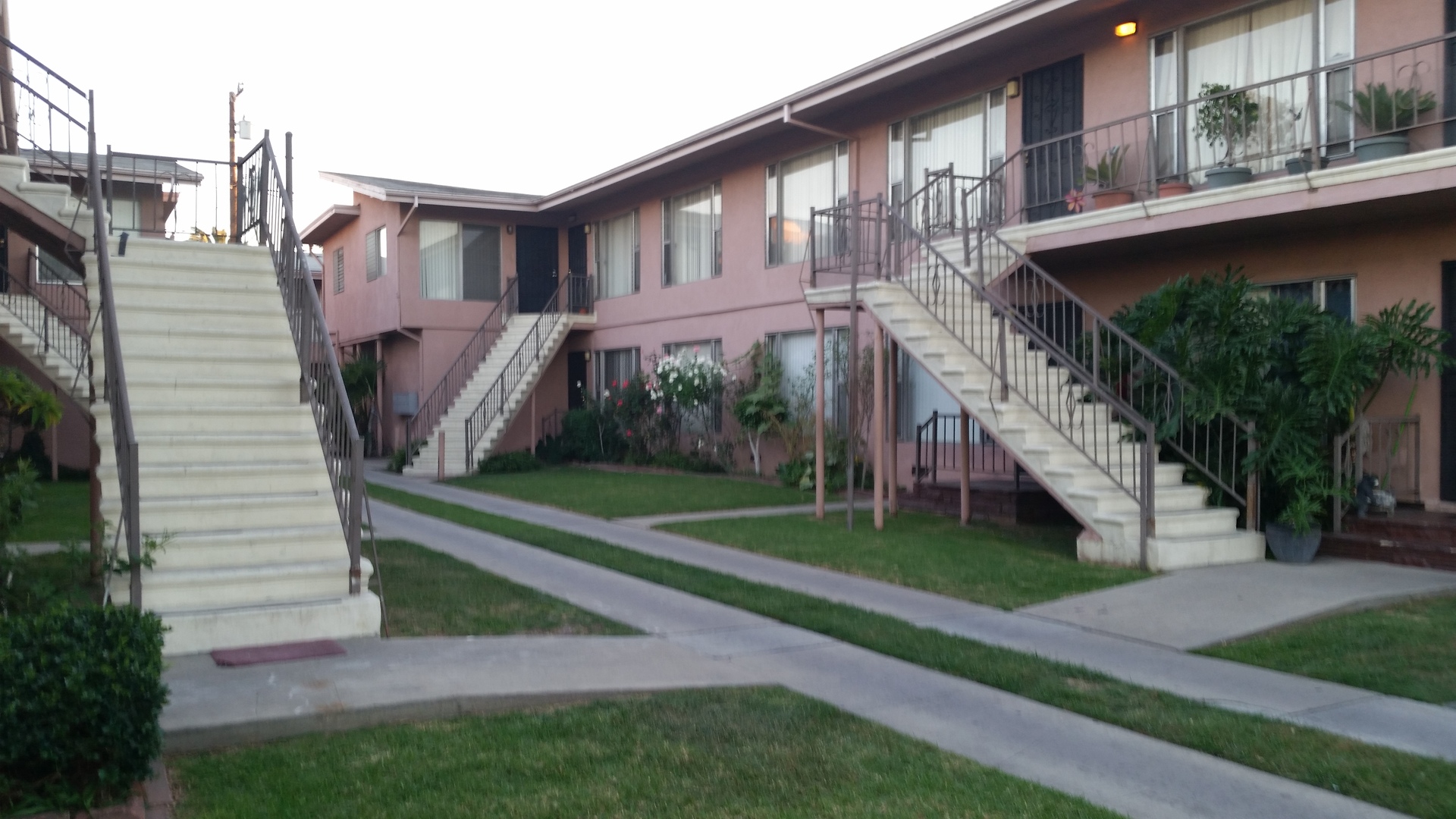 Lynwood Apartment: 3372 Martin Luther King Jr. Blvd