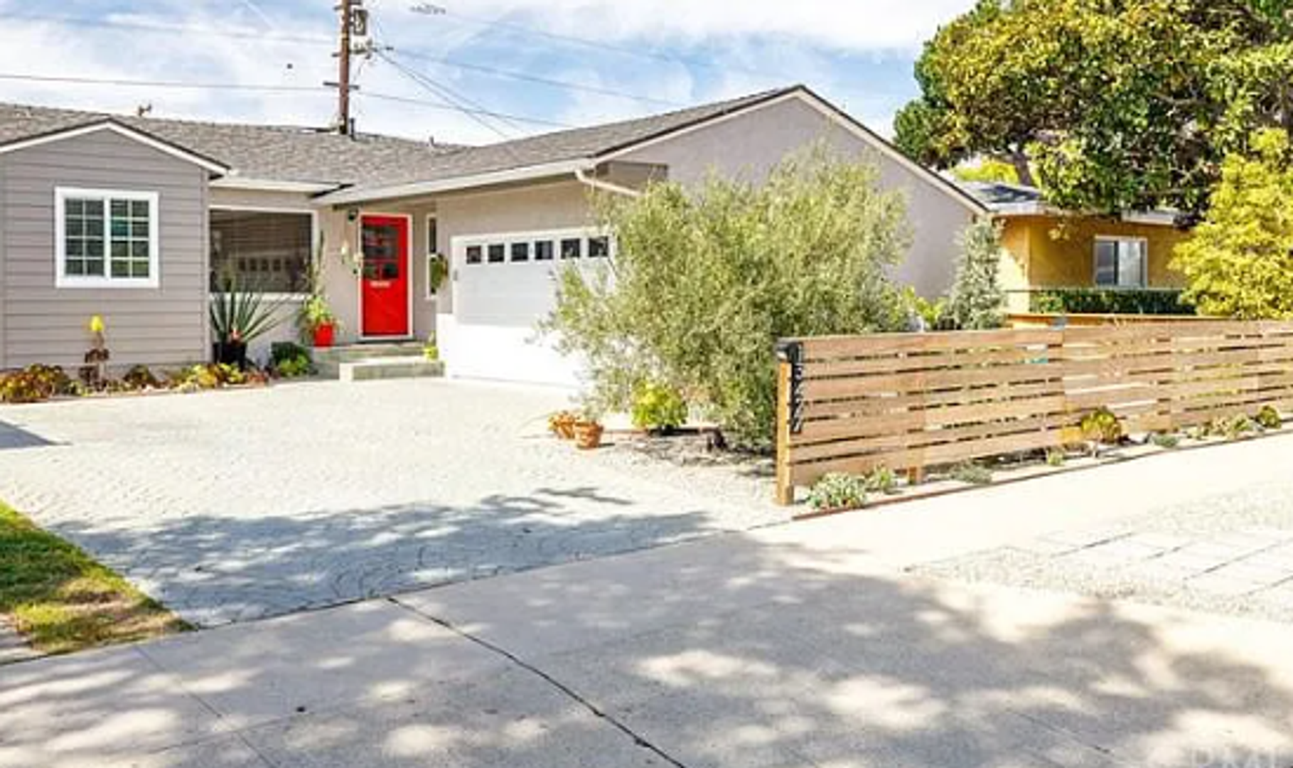 Hawthorne House: 13427 Judah Ave