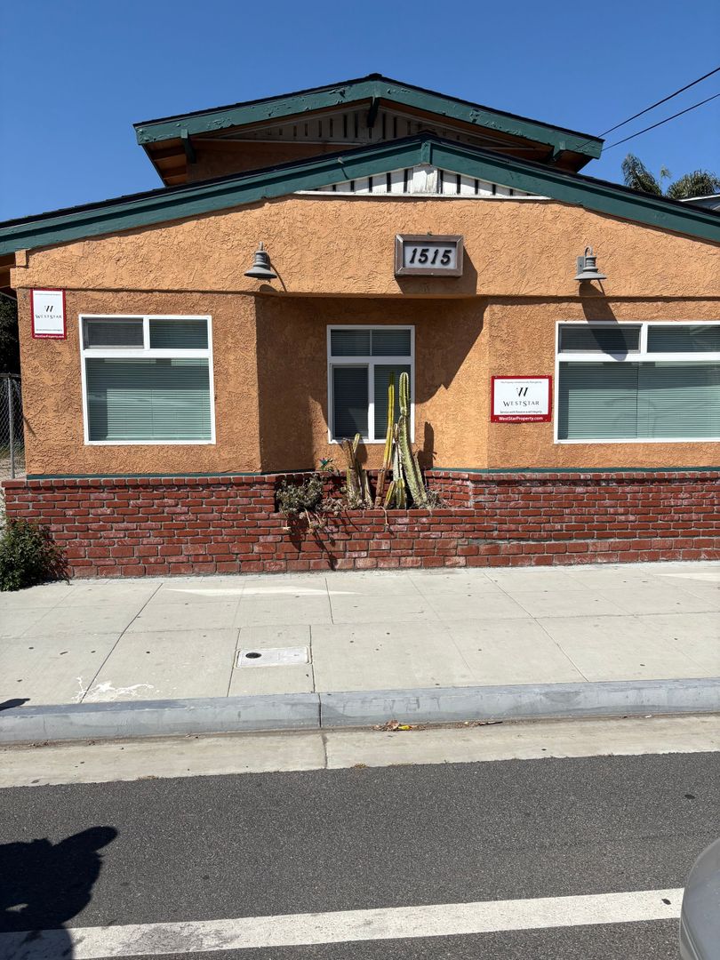 Long Beach Apartment: 1513-1515 E. Broadway Ave.