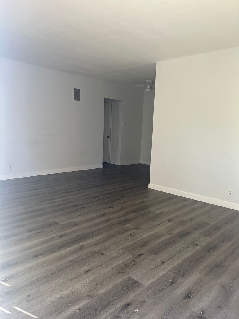 Los Angeles Apartment: 4028 Perlita Ave. - 01