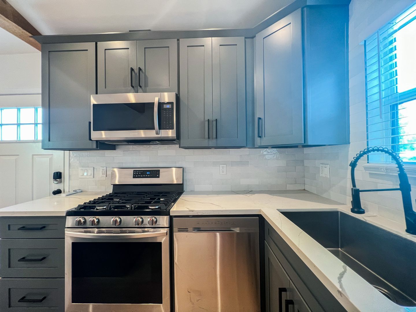 Los Angeles Apartment: 3795 Rosewood Ave & 13051-13053 Venice Blvd