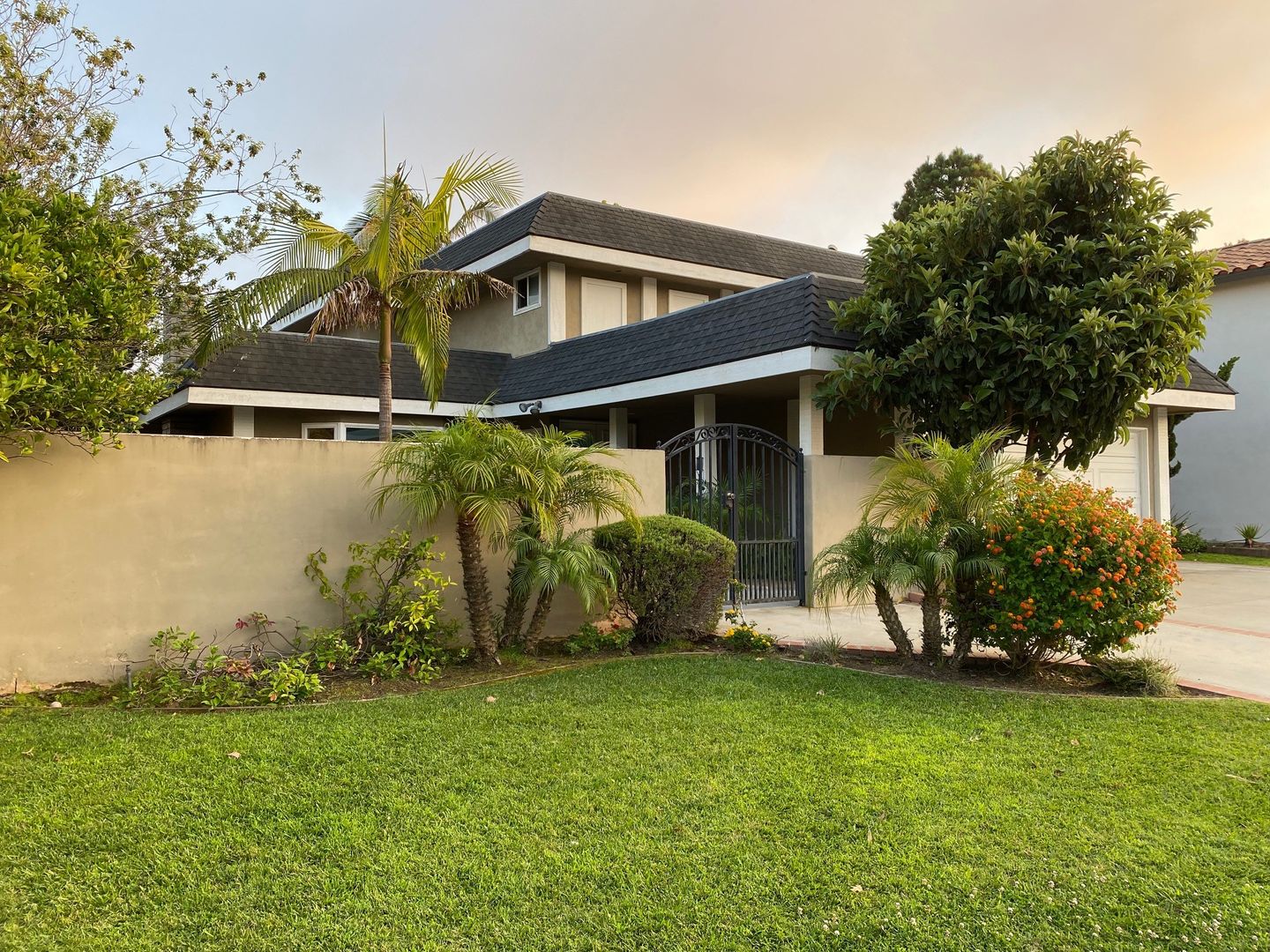 Manhattan Beach House: 1270 Keats Street