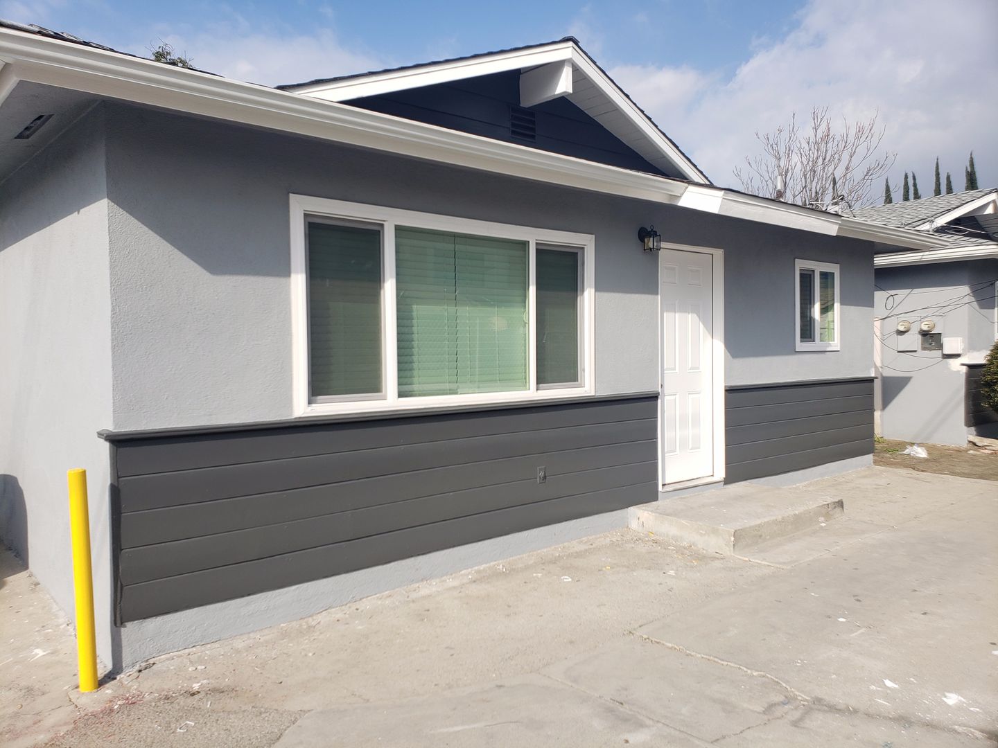 Cudahy Apartment: 4407 Live Oak Street