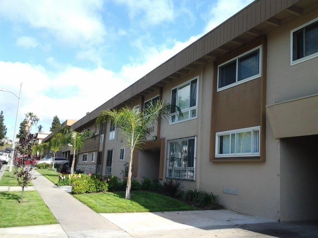 Inglewood Apartment: 3216 W. 99th Street
