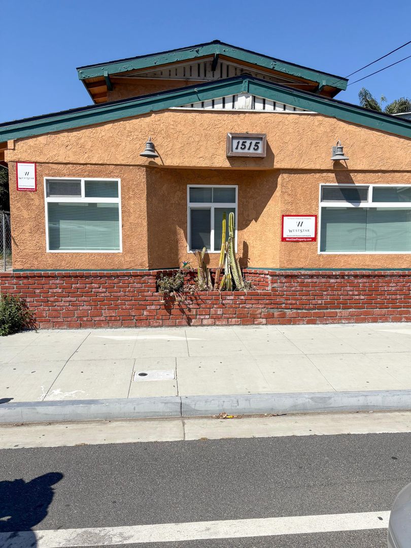 Long Beach Apartment: 1513-1515 E. Broadway Ave.