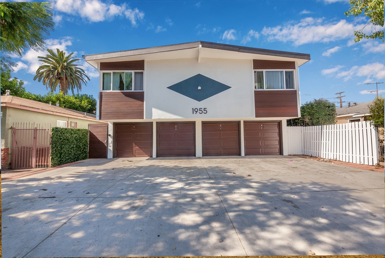 Long Beach Apartment: 1955 Locust  Avenue