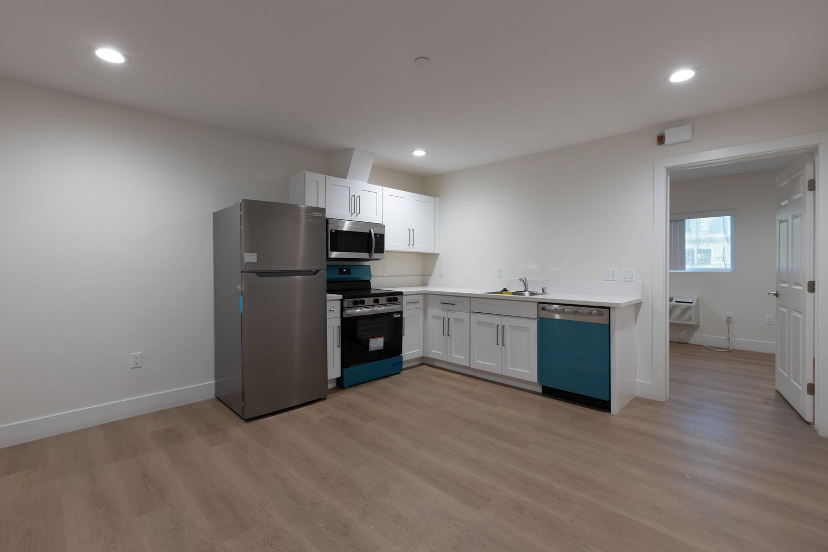 Los Angeles Apartment: 7311 S Broadway