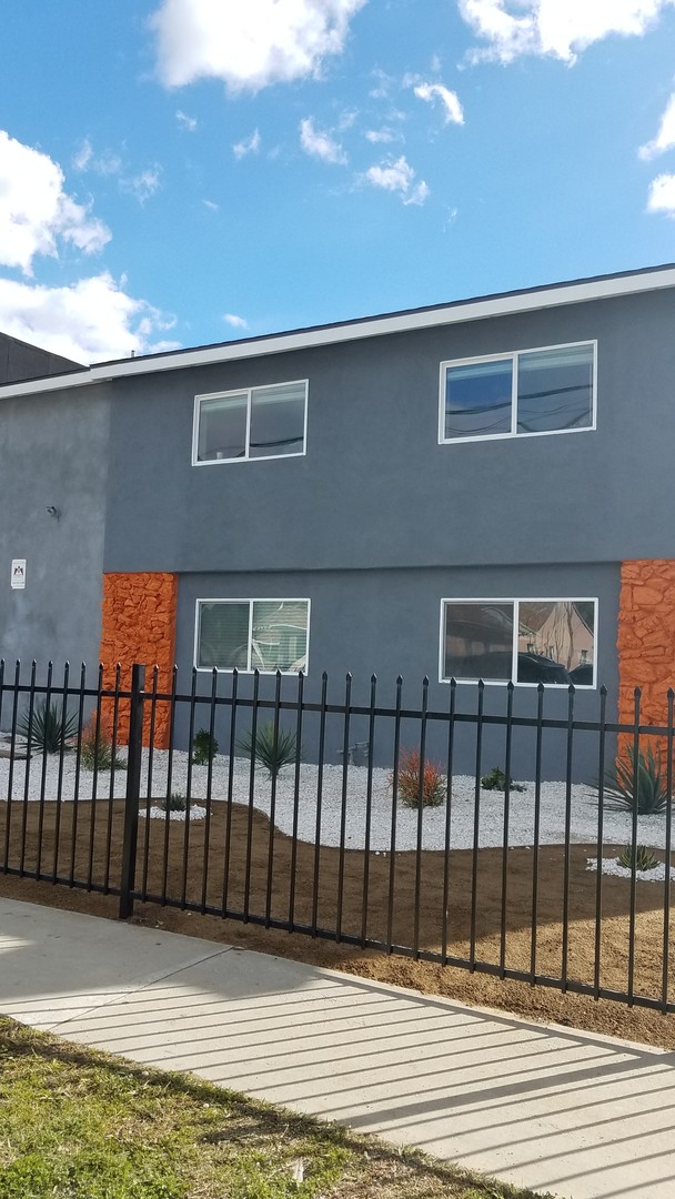 Paramount Apartment: 8206 2nd St - 06