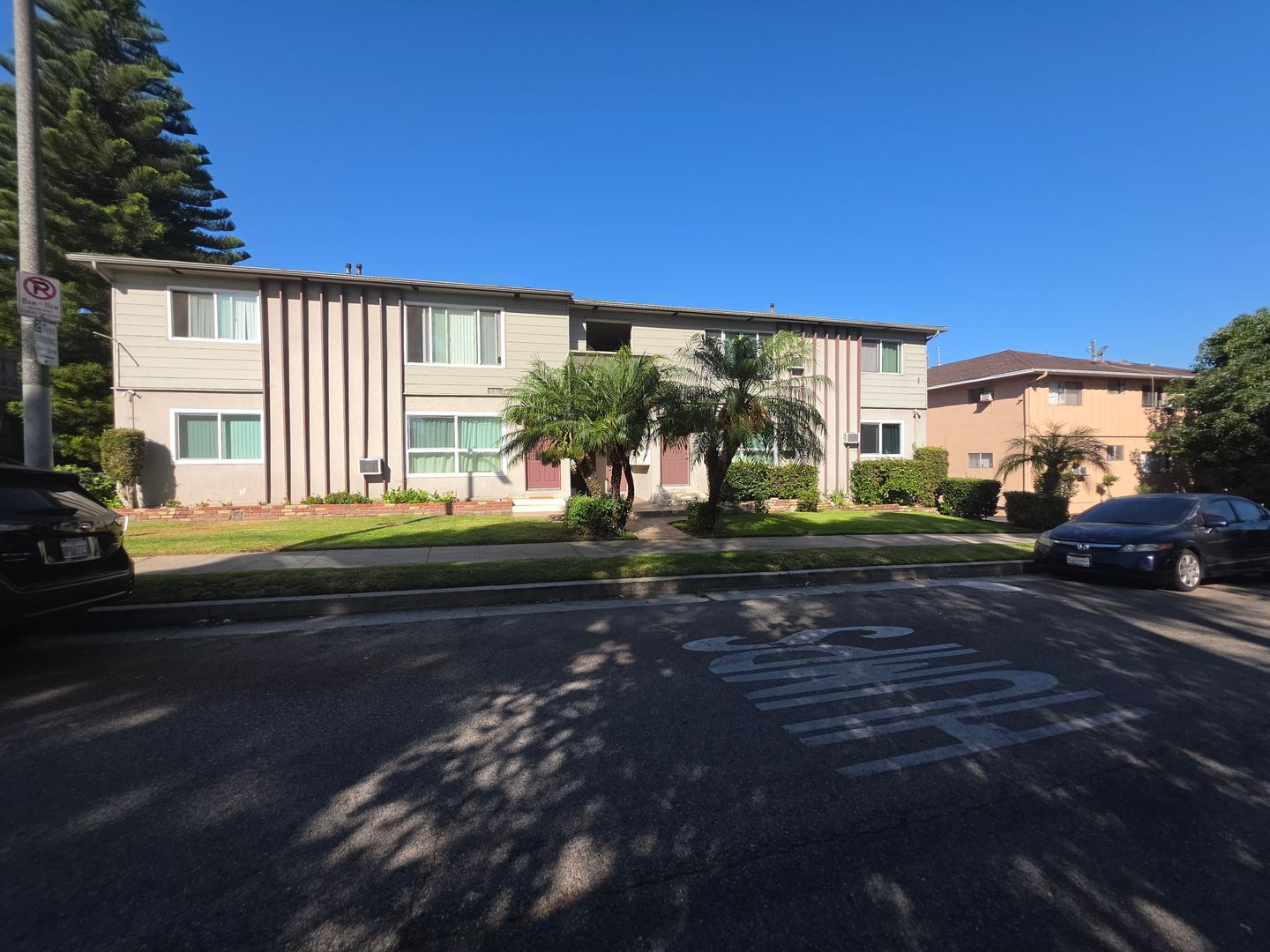 Los Angeles Apartment: 4028 Perlita Ave.
