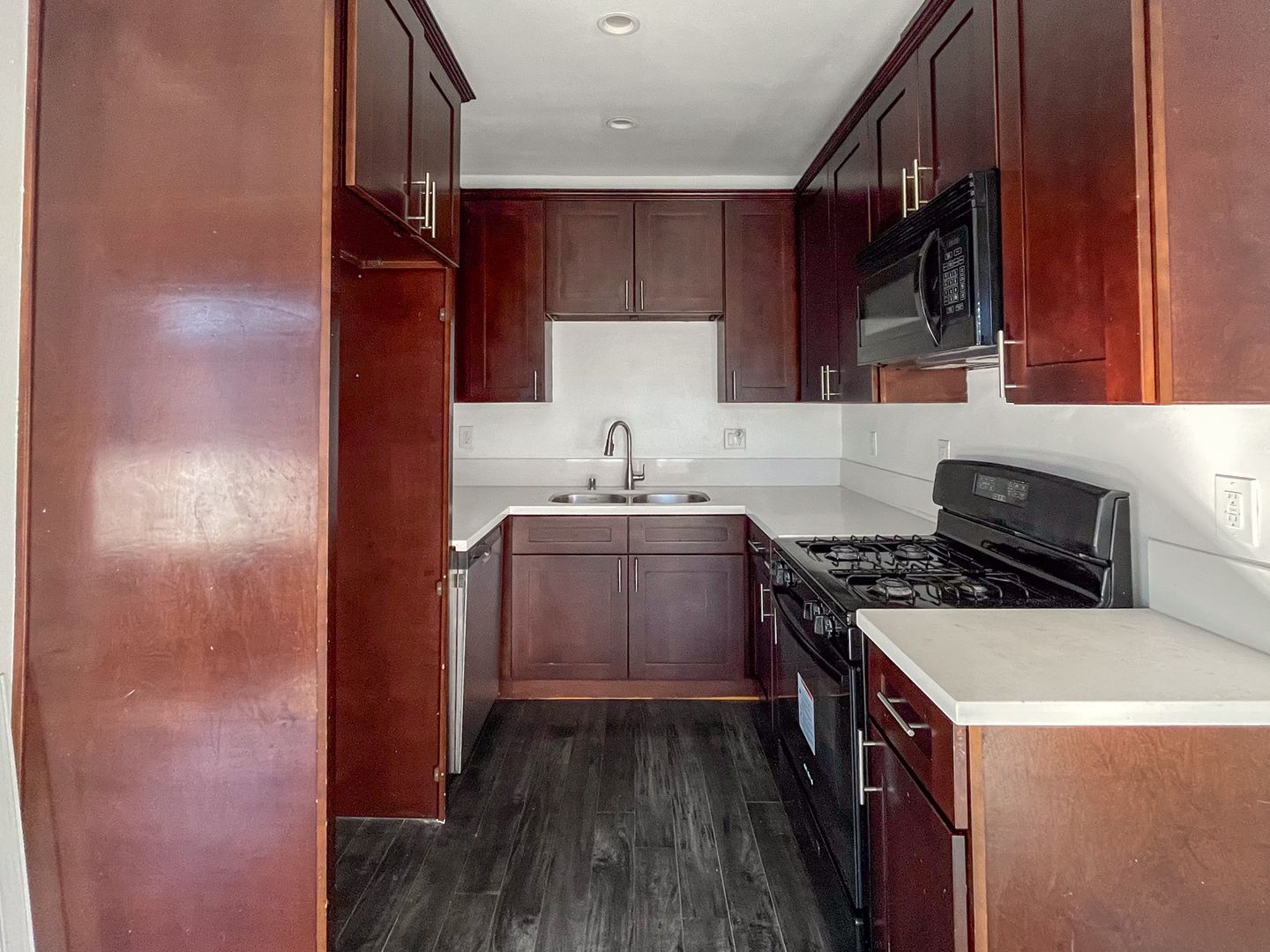 Gardena Apartment: 14715 Chadron Ave