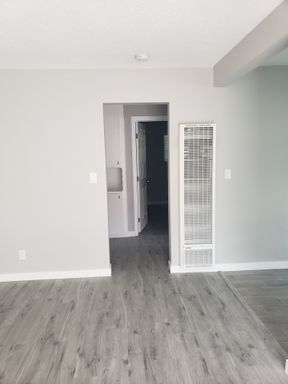 2 Bed/1 Bath**$2450** Move in Specials Available!!