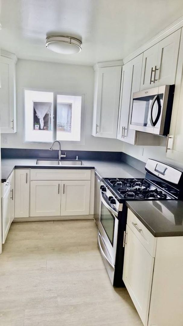 Torrance Apartment: 1549 W. 224th Street