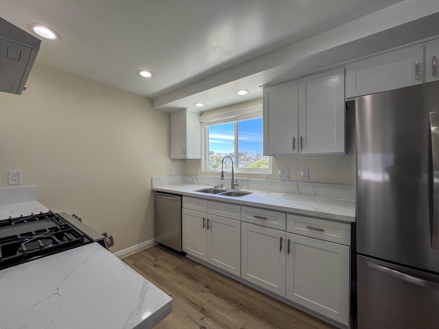 El Segundo Apartment: 311 W Palm Ave