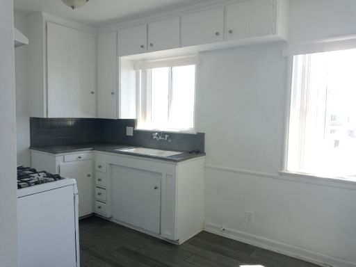 BEAUTIFUL REMODELED 1X1 APARTMENT IN INGLEWOOD. 1/2 off the 1st month of rent! – photo 1
