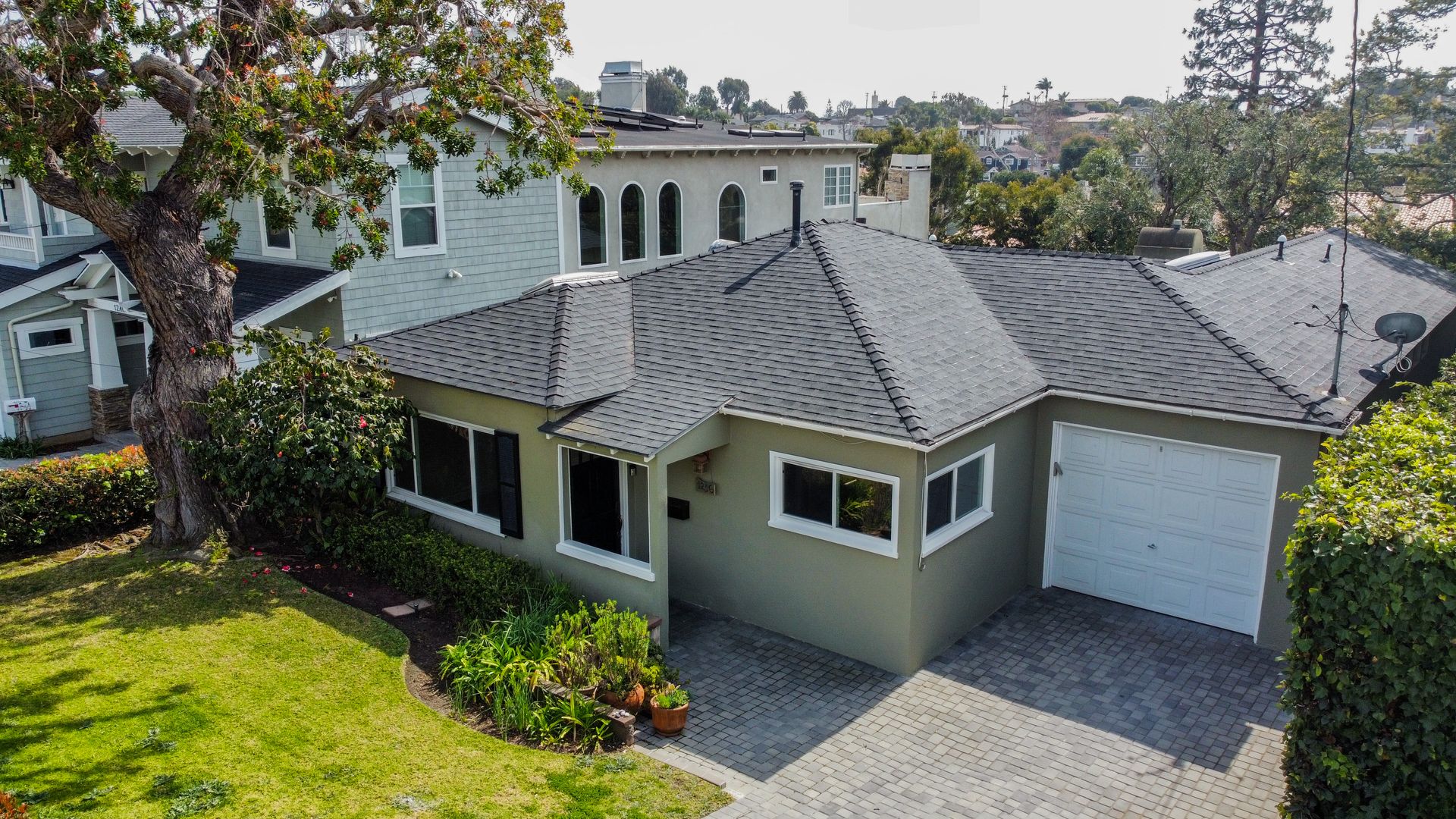 Manhattan Beach House: 1236 10th St