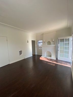 Spacious 1 Bedroom in Long Beach - $1,595.00 – photo 1