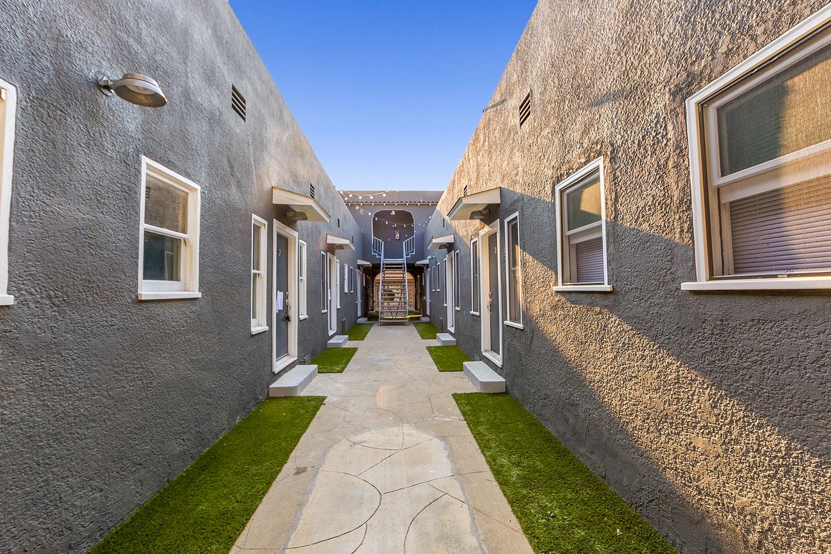 Long Beach Apartment: 2014 Chestnut Avenue - 09