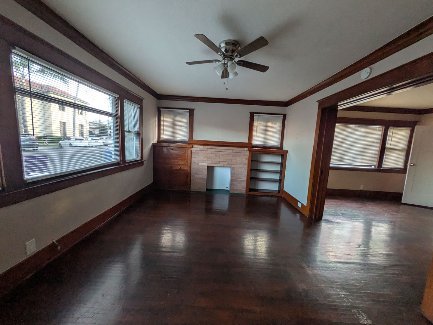 Long Beach Apartment: 285-295 Cerritos Ave