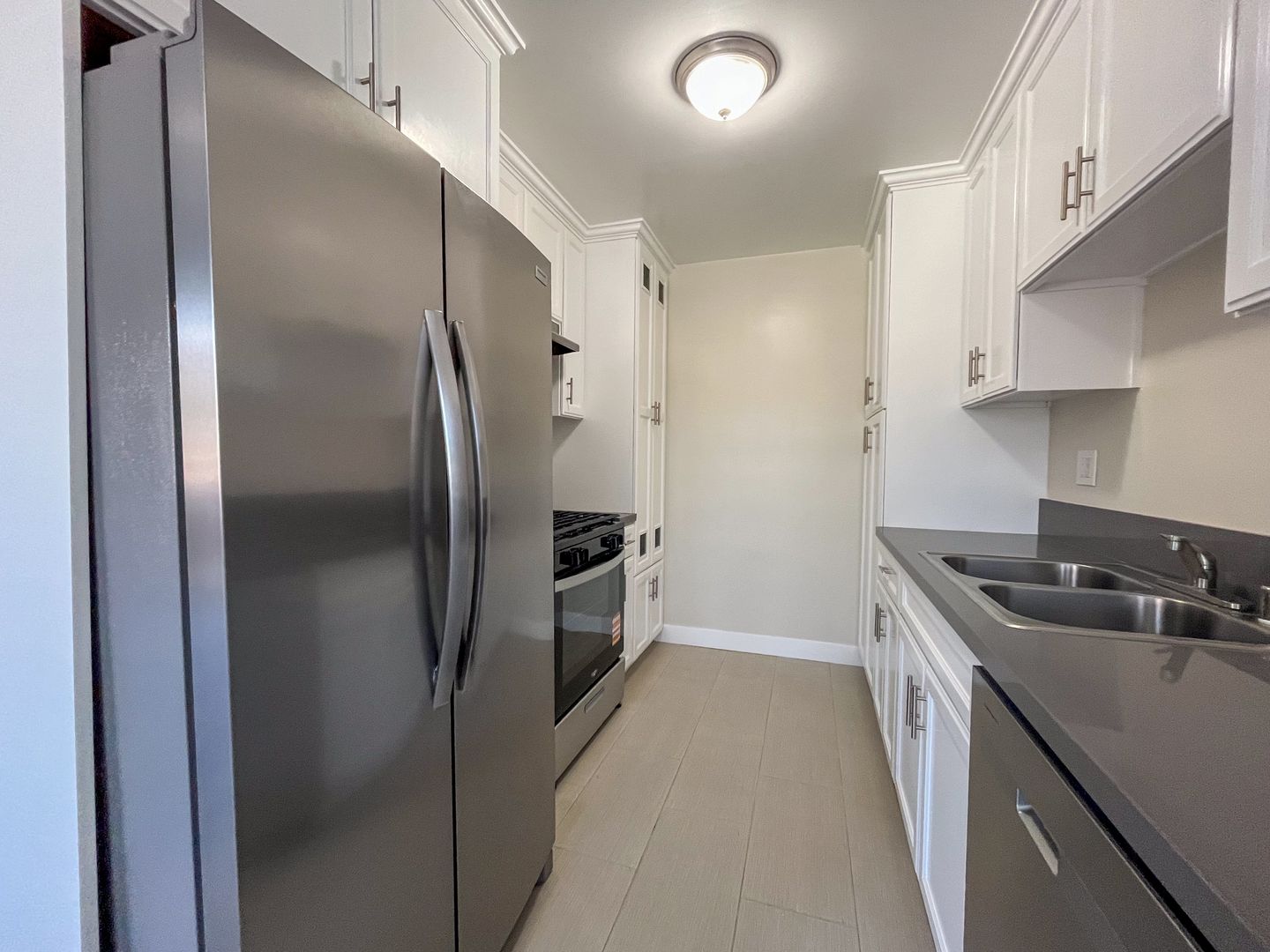 Los Angeles Apartment: 3910 Coco Ave