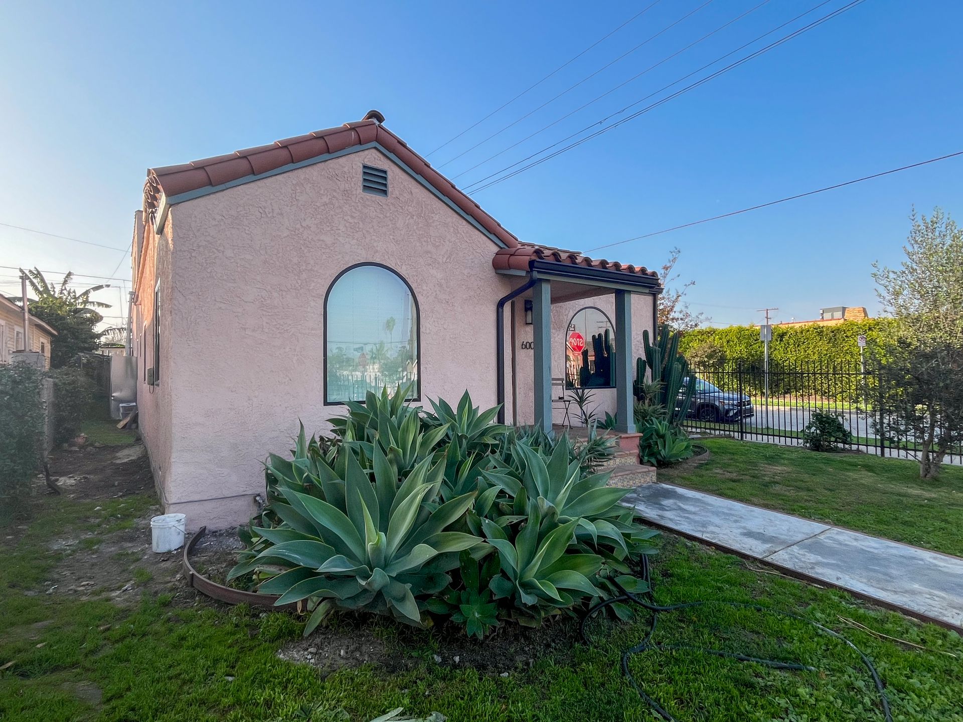 Los Angeles Apartment: 2708 W 60th St & 6003 5th St