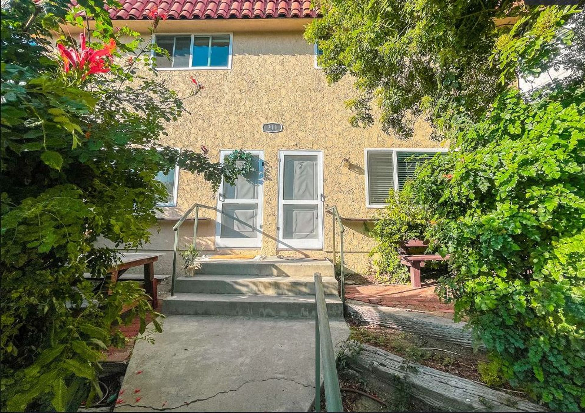 El Segundo Apartment: 311 W Palm Ave - 01