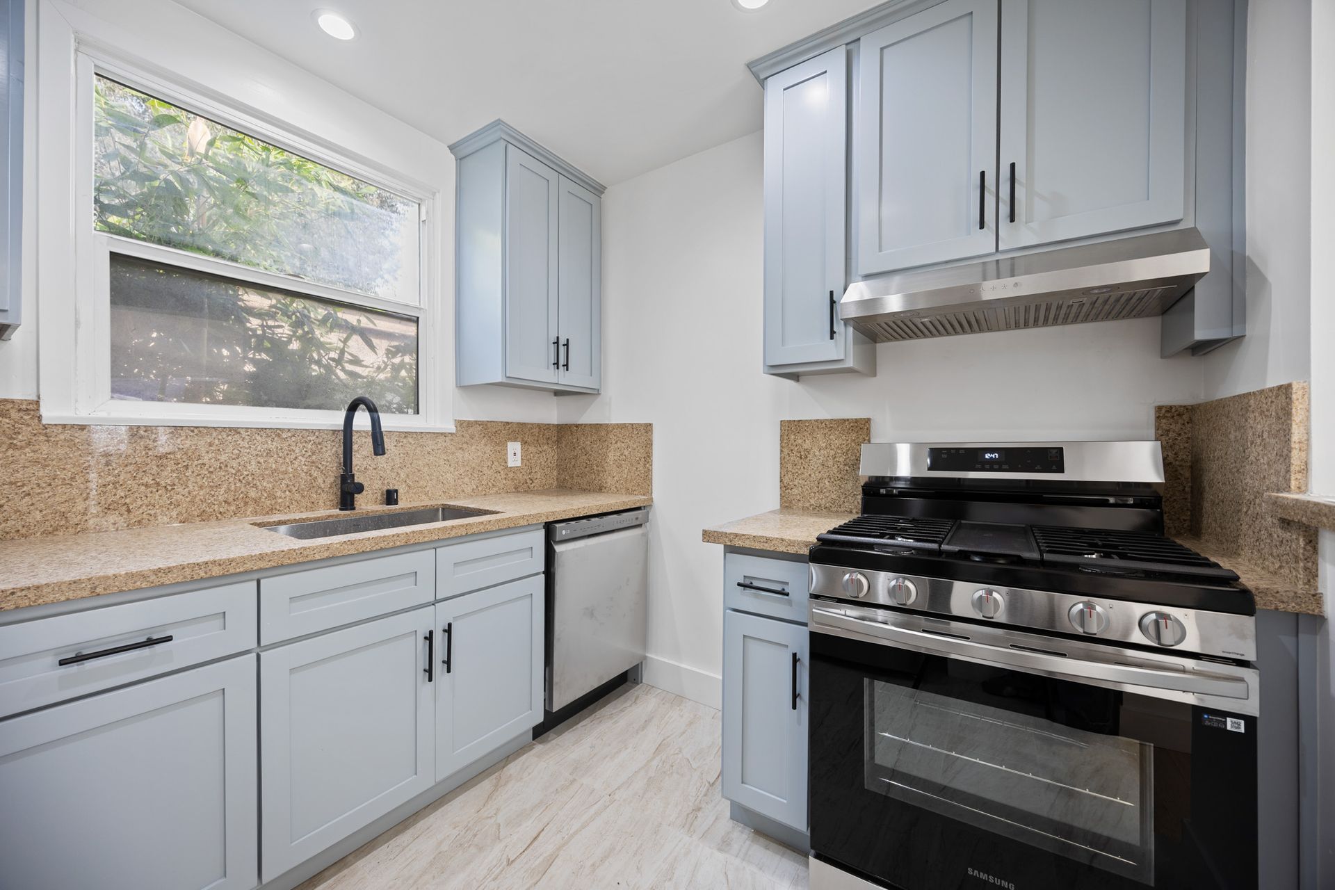 1980 | 616 Sunset Ave, Venice, CA 90291 | ShowMeTheRent.com