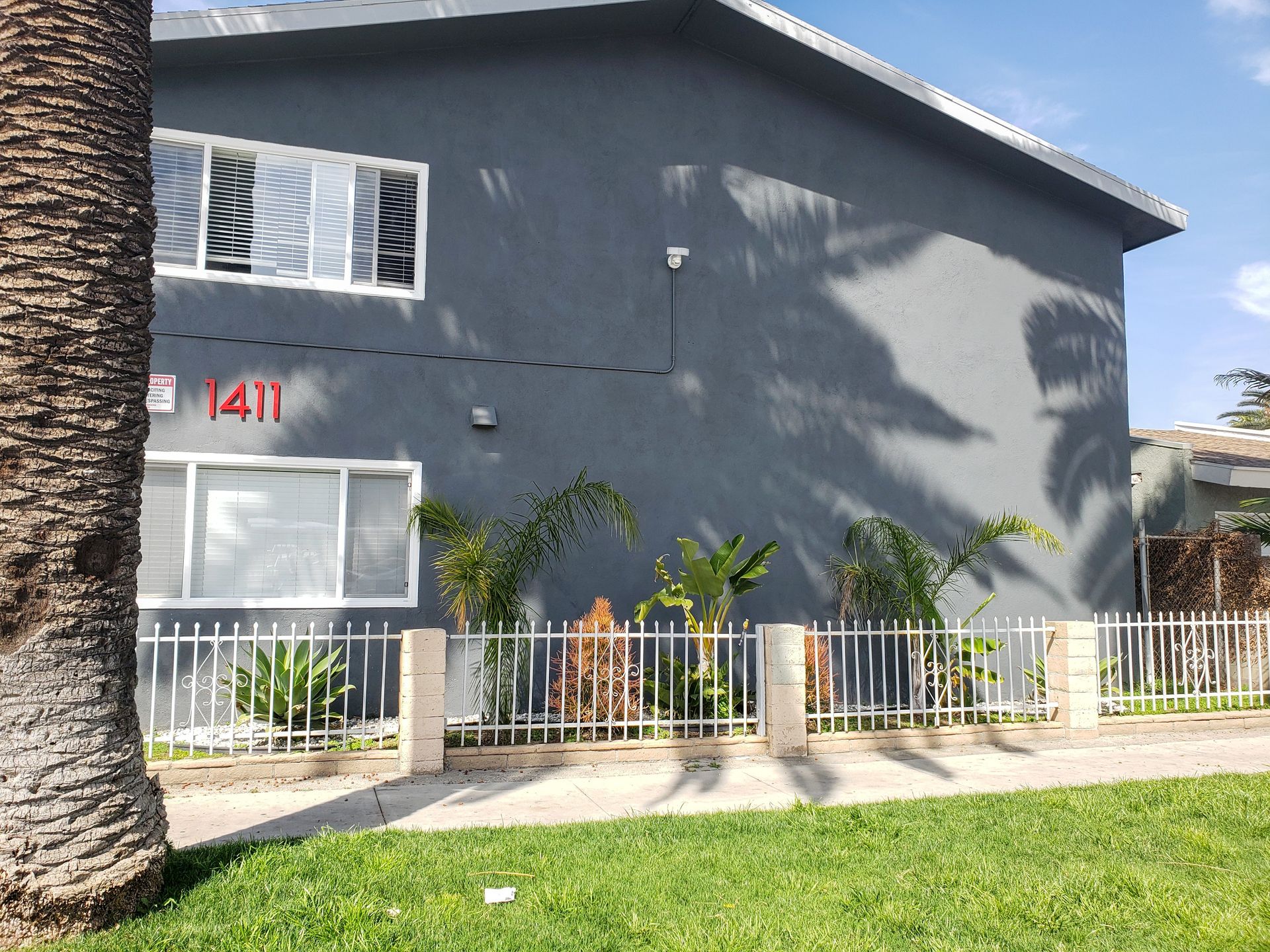 Long Beach Apartment: 1411 E. 20th Street