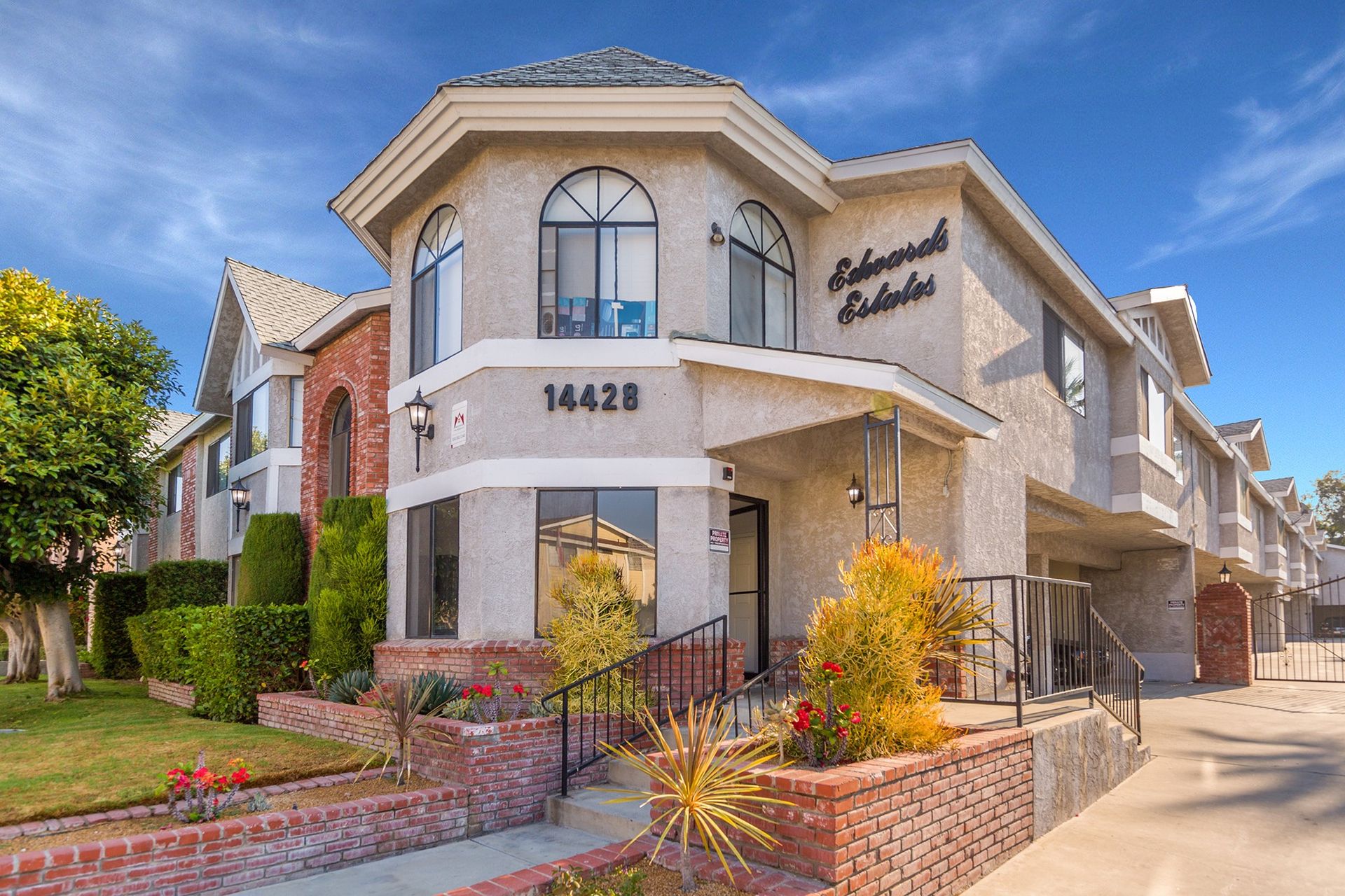 Hawthorne Apartment: 14428 Cerise Avenue