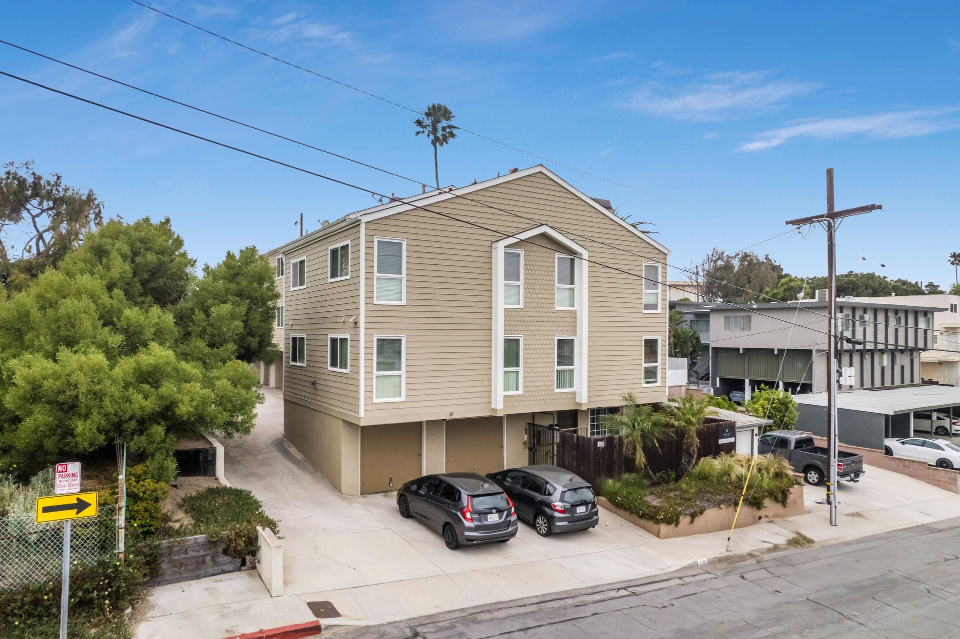 El Segundo Apartment: 119 Loma Vista