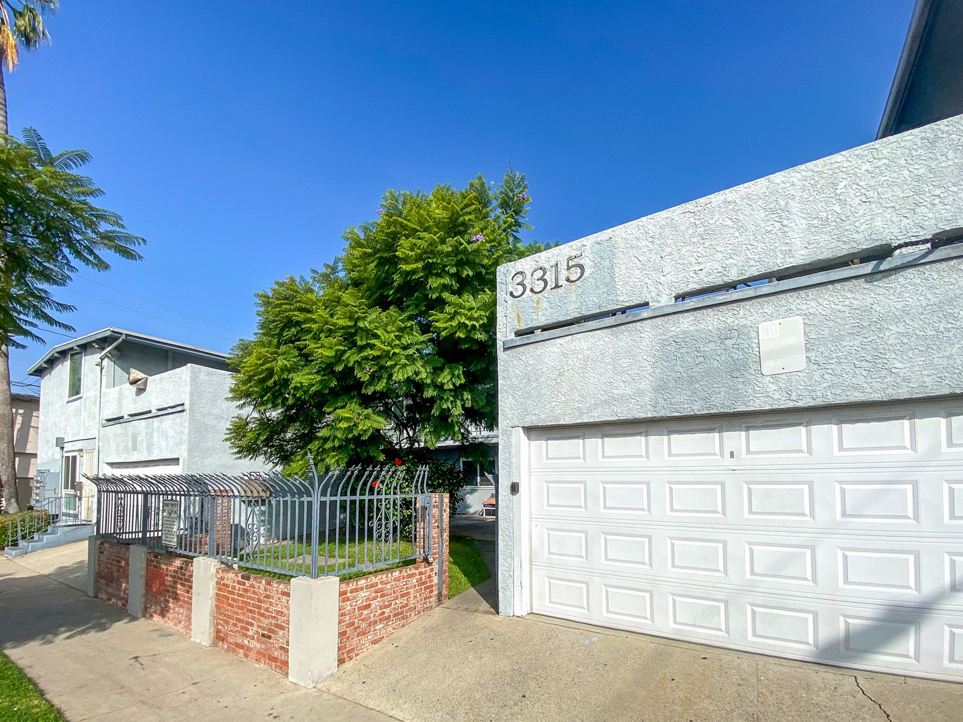 Inglewood Apartment: 3315 W 104th St