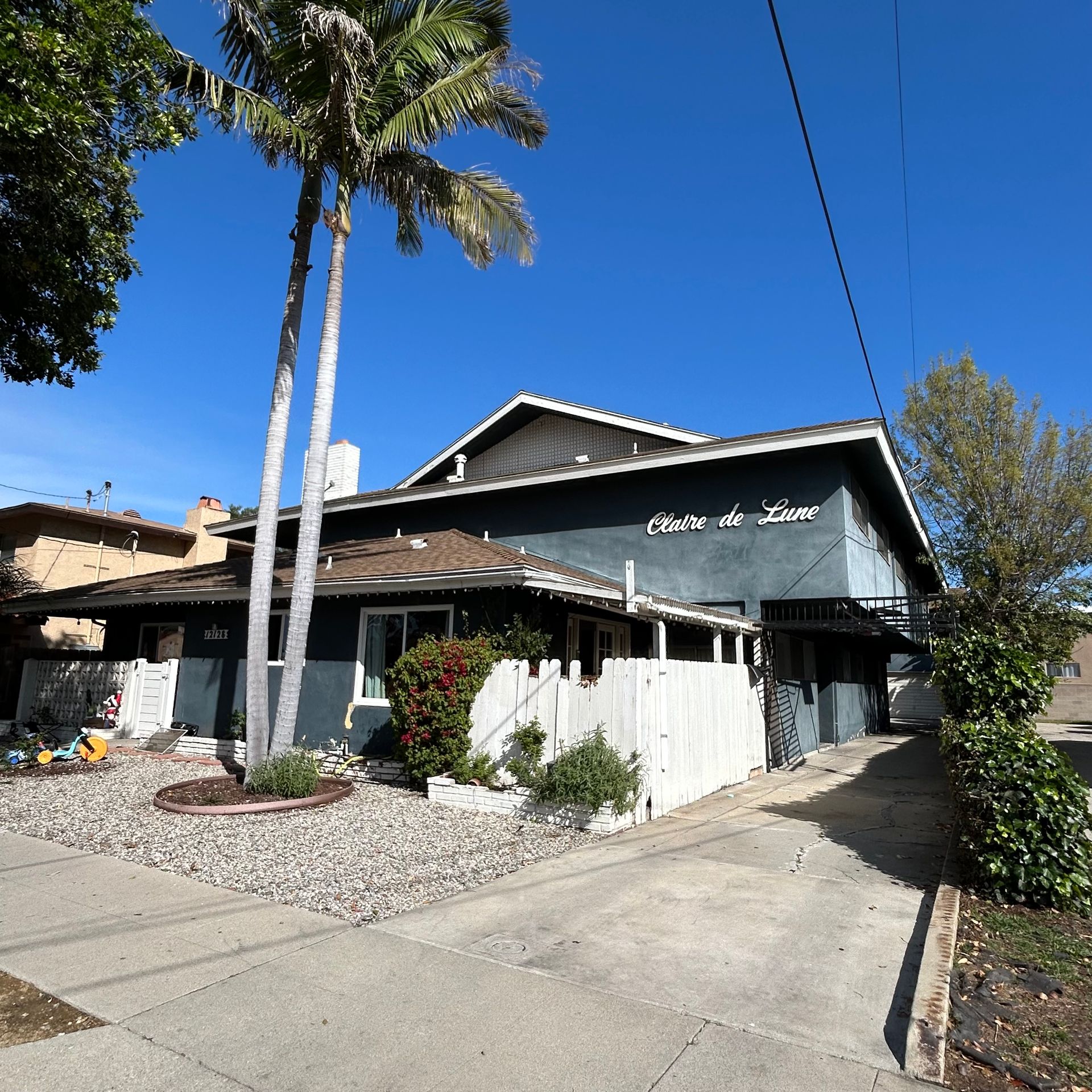 Hawthorne Apartment: 12128 Ramona Ave