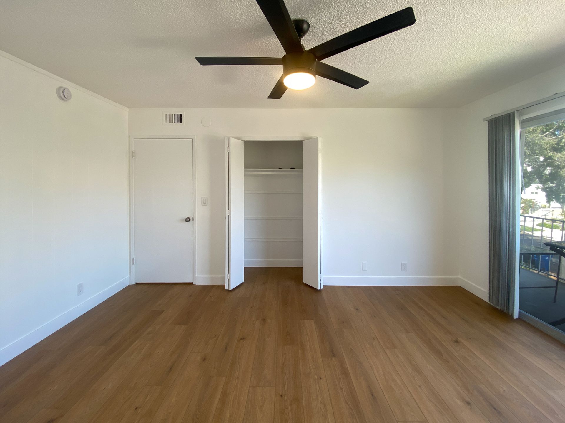 Los Angeles Apartment: 1823 Camden Ave.