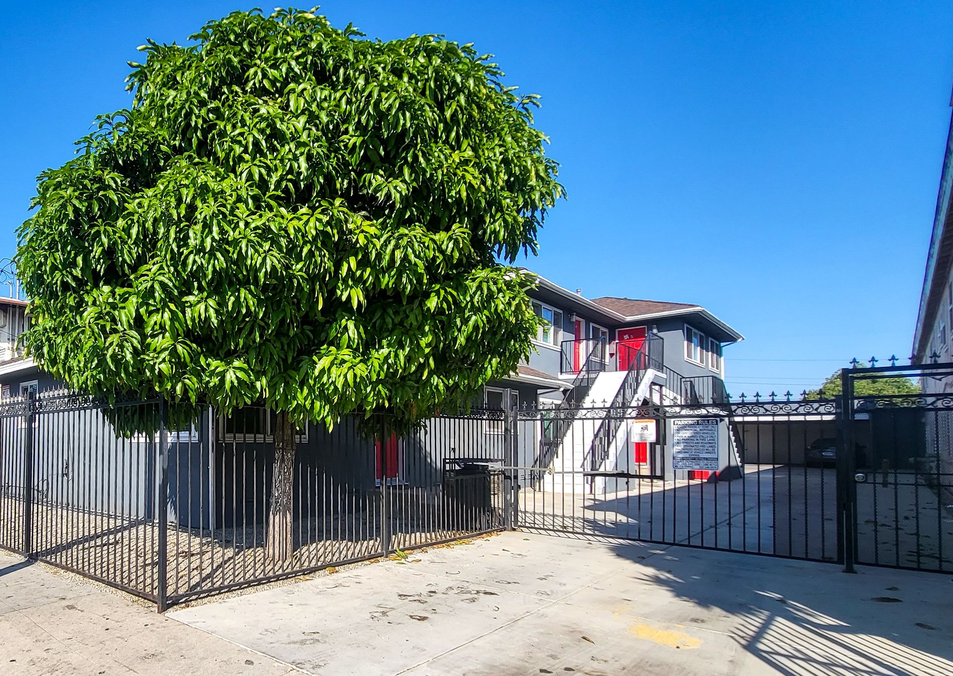 Inglewood Apartment: 10522 S. Inglewood Avenue