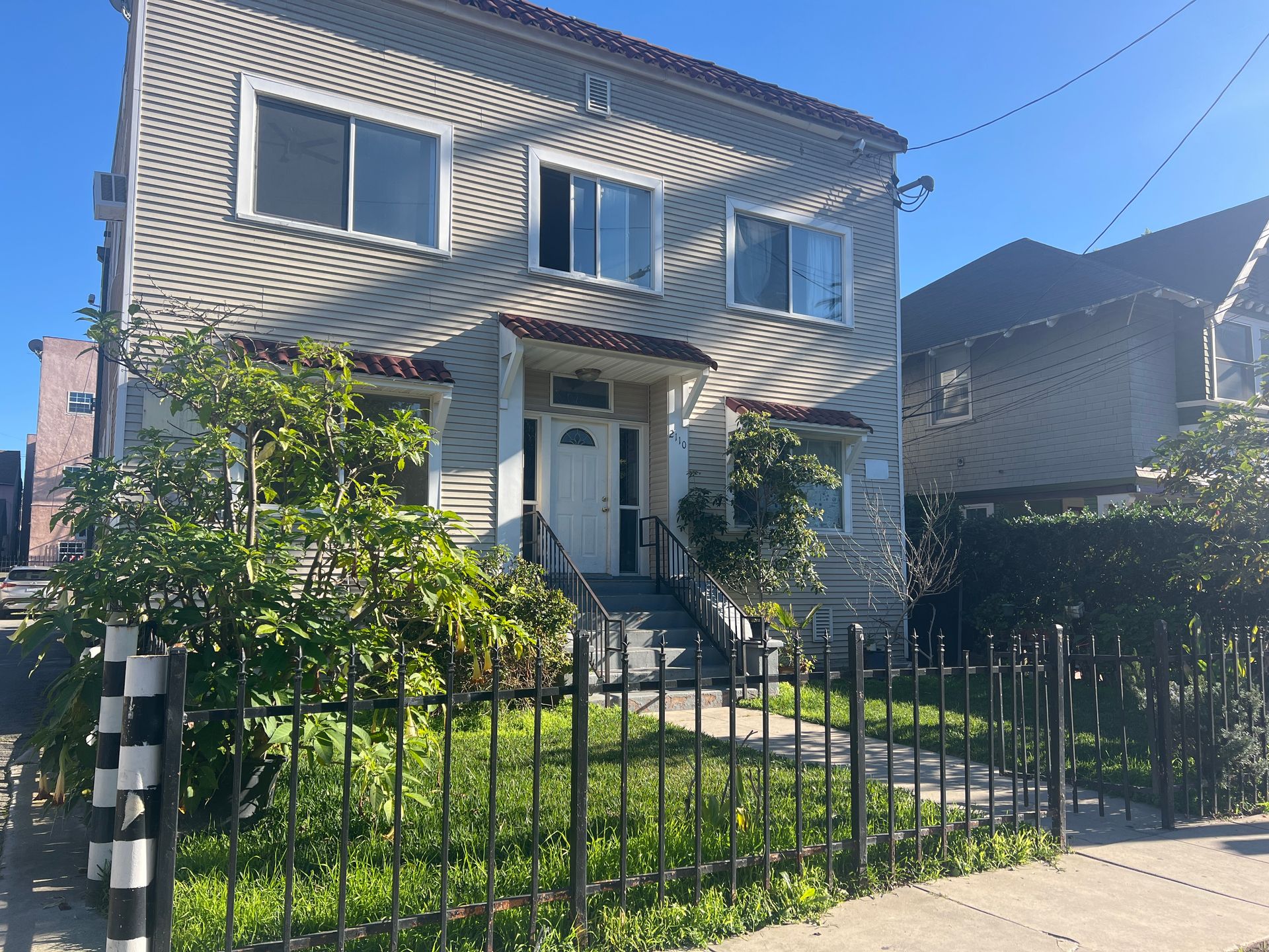 Los Angeles Apartment: 2110 S. Bonsallo Ave.