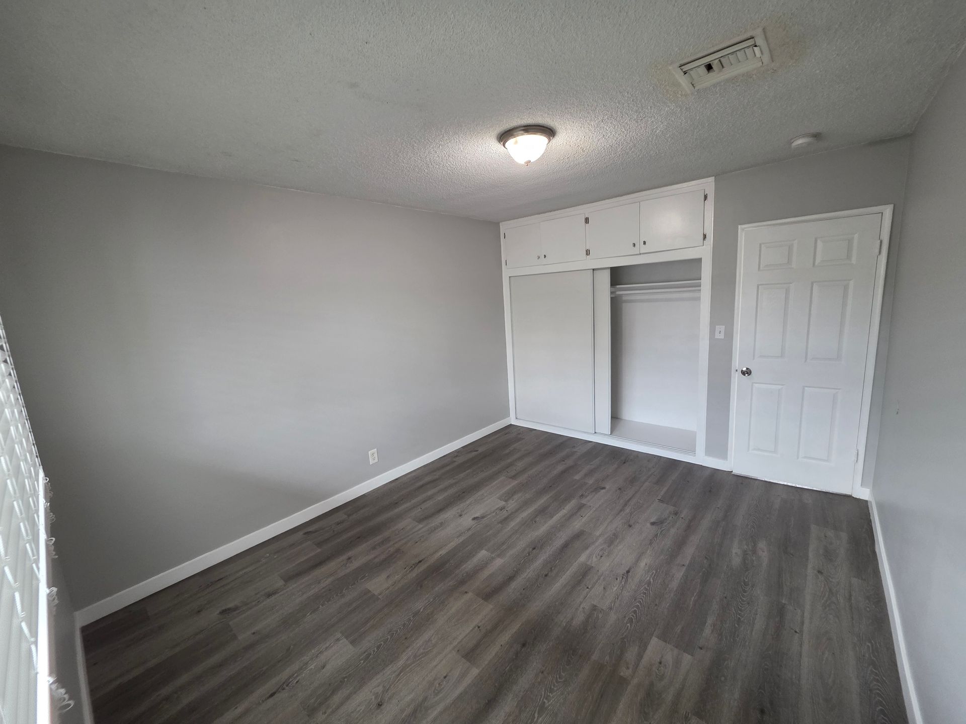 Inglewood Apartment: 620 S. Myrtle Ave.