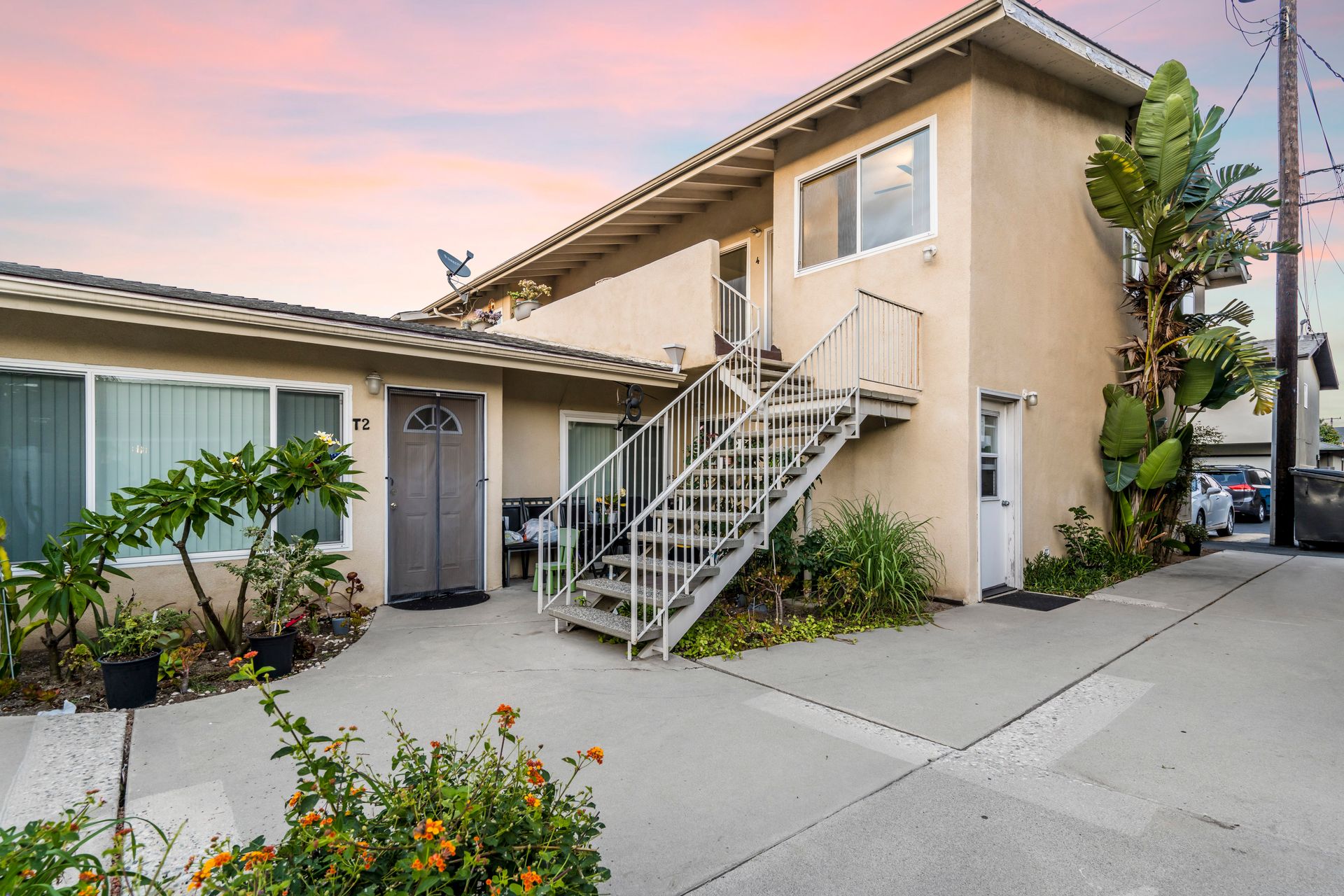 Torrance Apartment: 3720 Emerald St