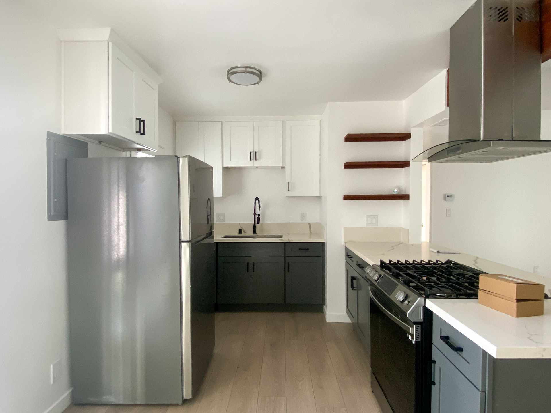 Inglewood Apartment: 3315 W 104th St