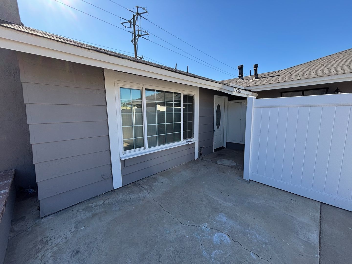 Moreno Valley Apartment: 12094 Coachman Ln