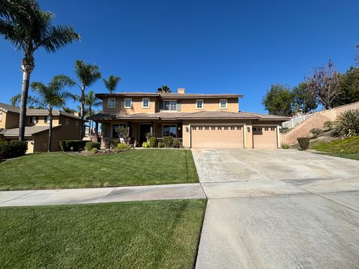 Gorgeous and spacious 5 bedroom FURNISHED home in Canyon Crest for rent! – photo 1