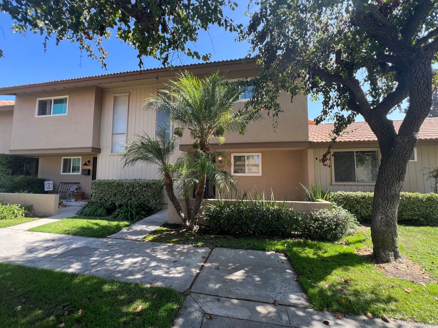 Stanton Townhome: 10549 Carrotwood