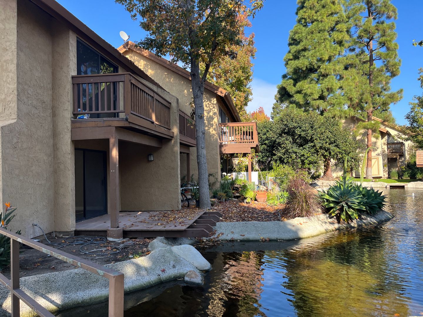 Irvine House: 208 Tangelo, Bldg 32 (Lease Only)