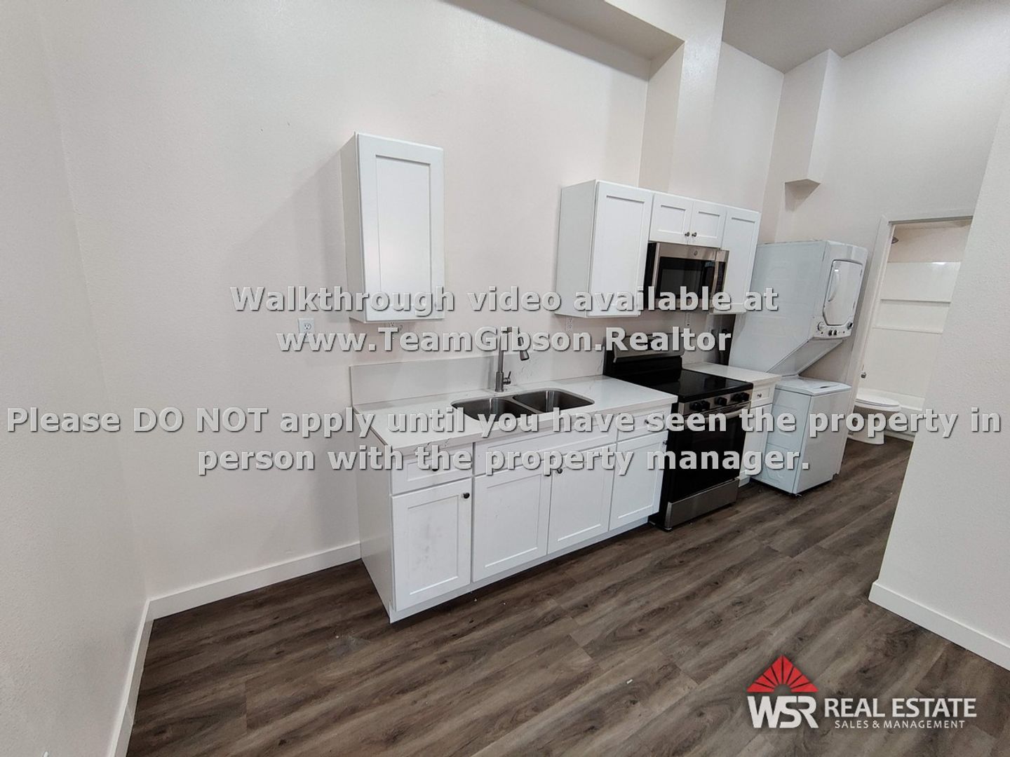 Perris Apartment: 1960 Summertree Dr.