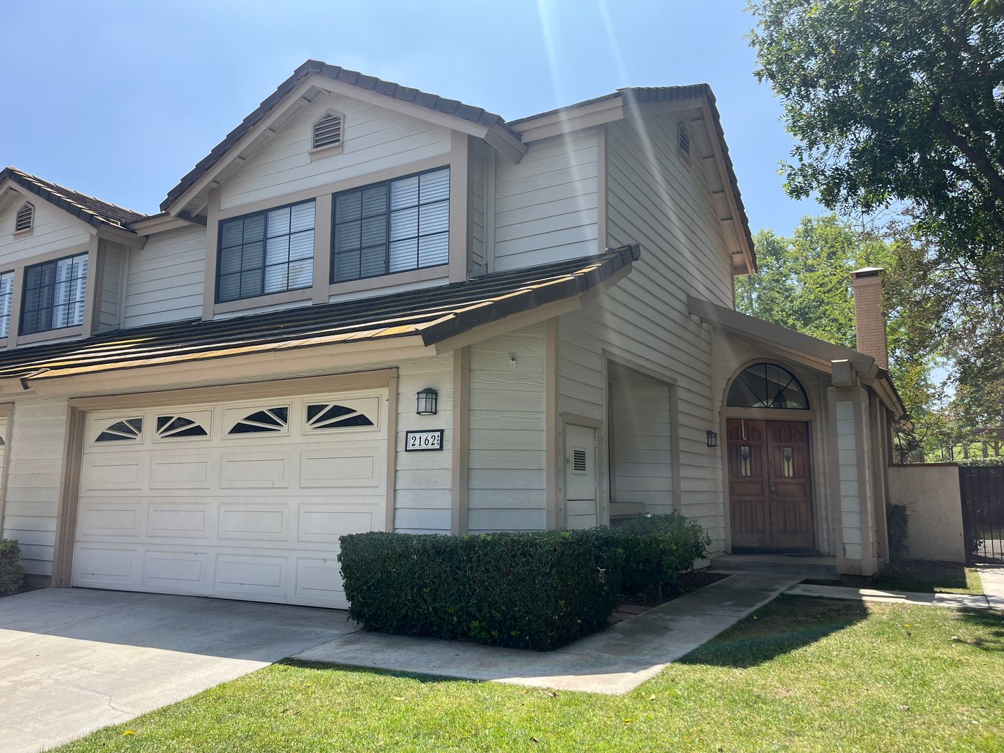 Riverside House: 2162 Falcon Crest Dr