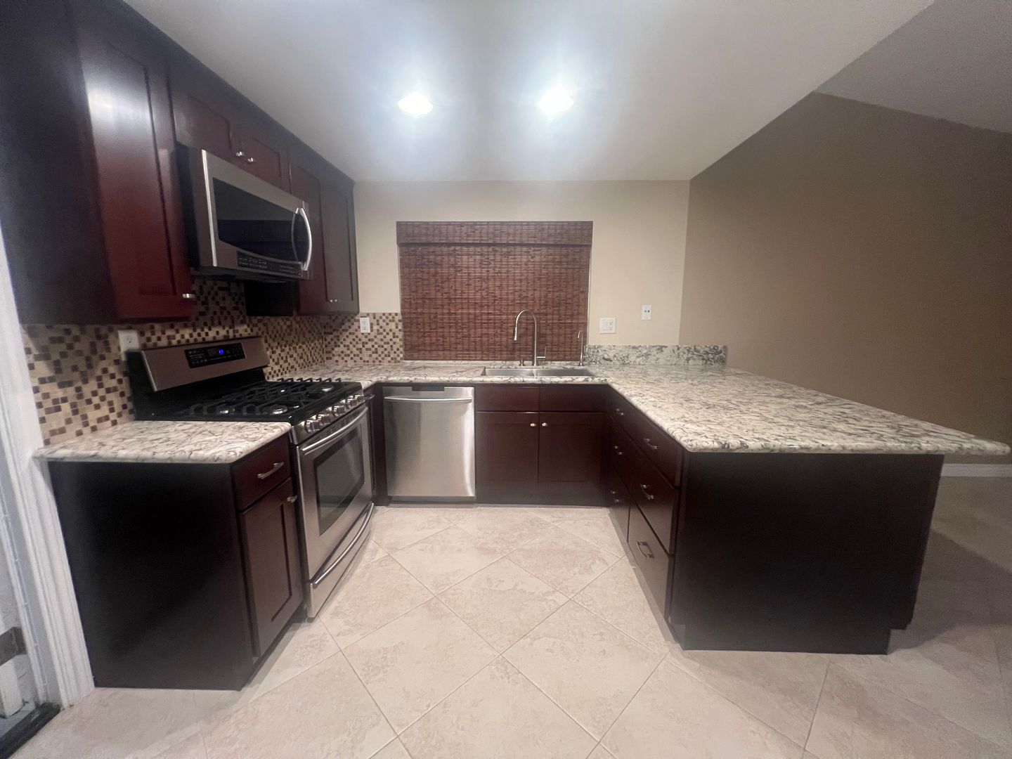 Riverside House: 19556 Tangelo