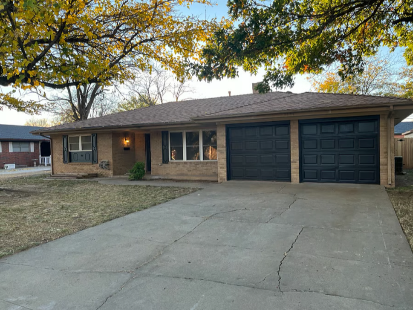 Amarillo House: 3406 Royal Rd