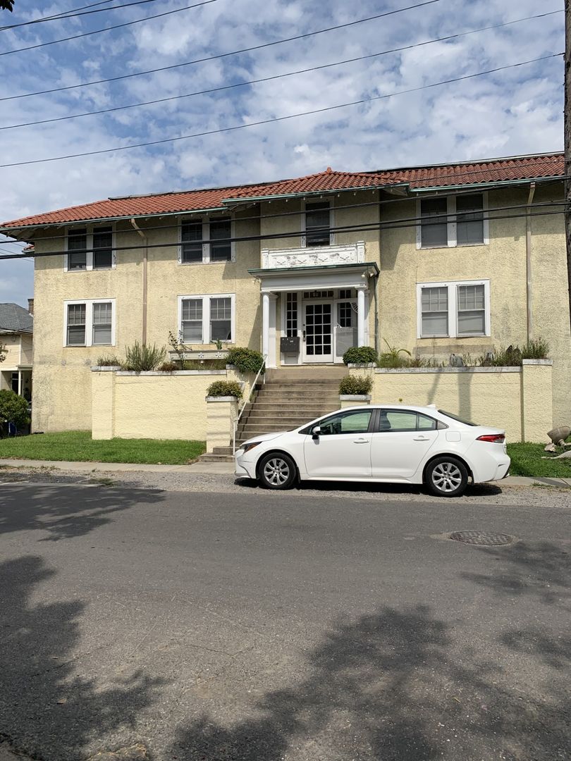 New Orleans Apartment: 1010 Short St Unit A