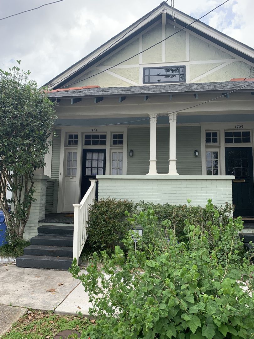 New Orleans House: 1731 Amelia St.